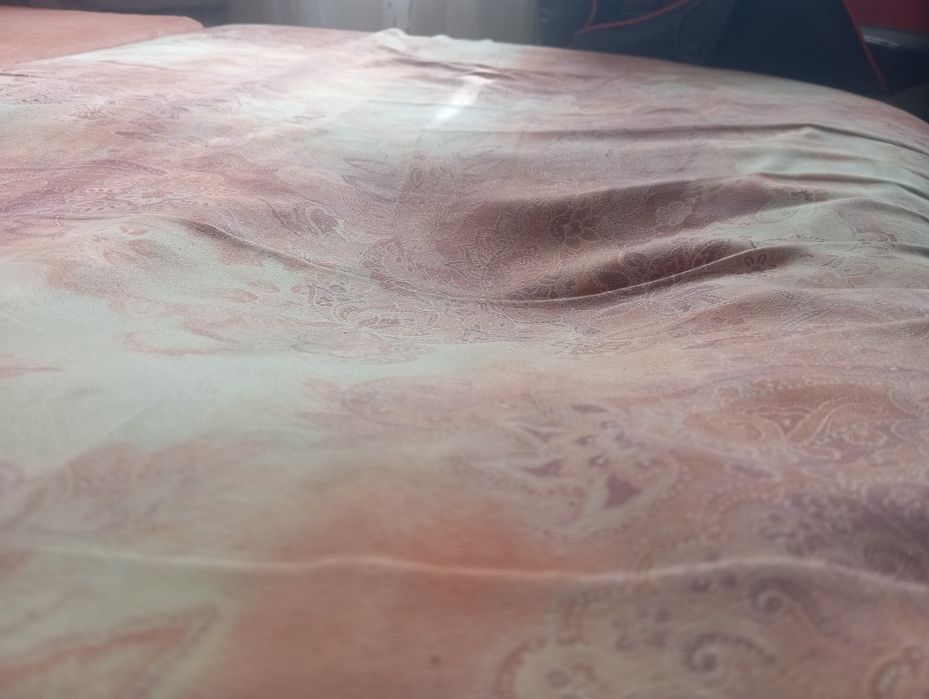 Продам диван ( 150см-195см) срочно