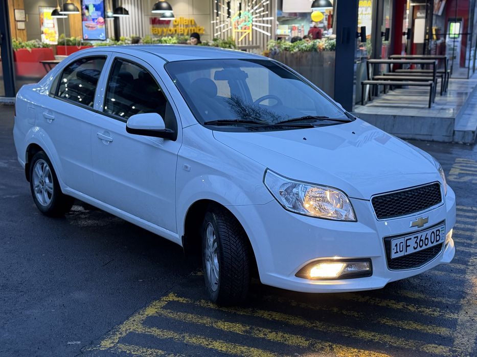 Продается нексия 3 состояние новое пробег 9.000 родной,машина  новая.