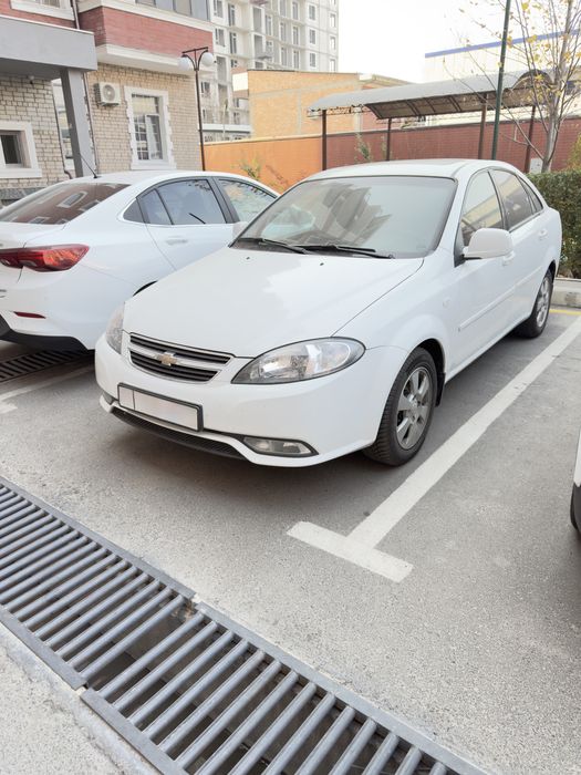 Продаю Chevrolet Gentra 2019 года, 3-позиция.