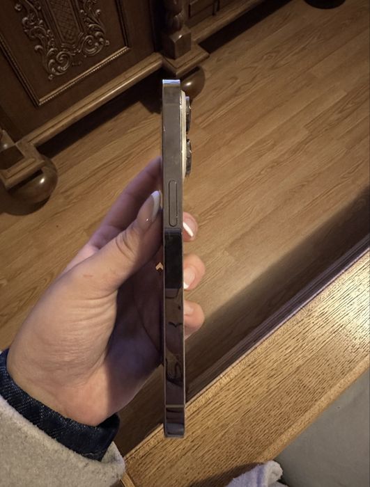 Iphone 14 pro, златен, като нов