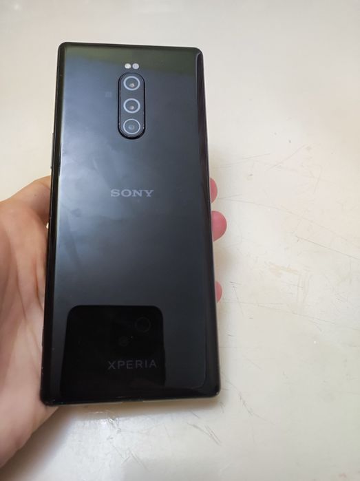 Sony Xperia 1 в хорошем состоянии