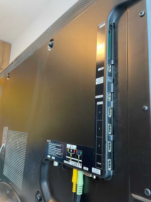 Телевизор Samsung, LED, 40 инча, Ultra Slim UE40B7020WW