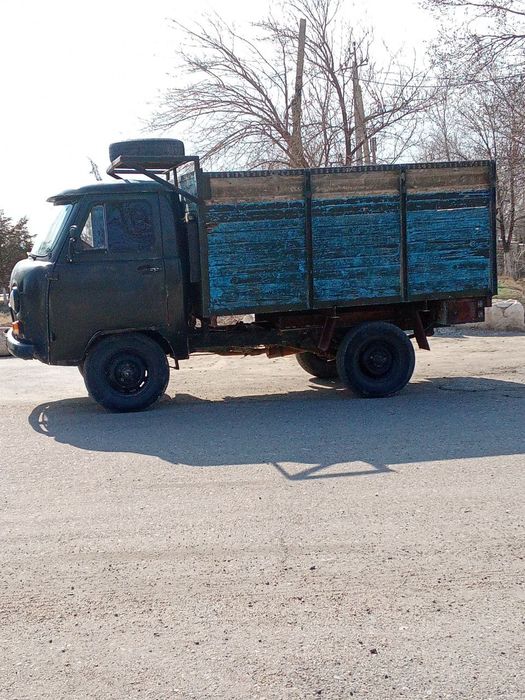 Uaz bartavoy sotiladi