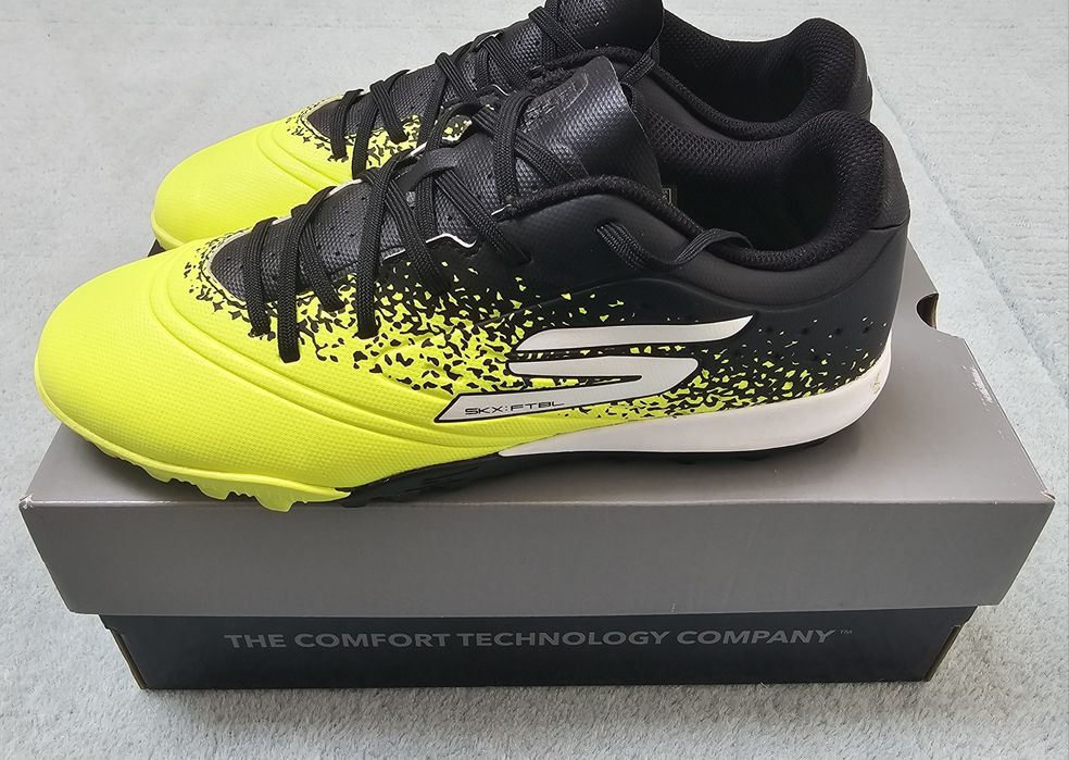 Ghete fotbal Skechers Razor 38