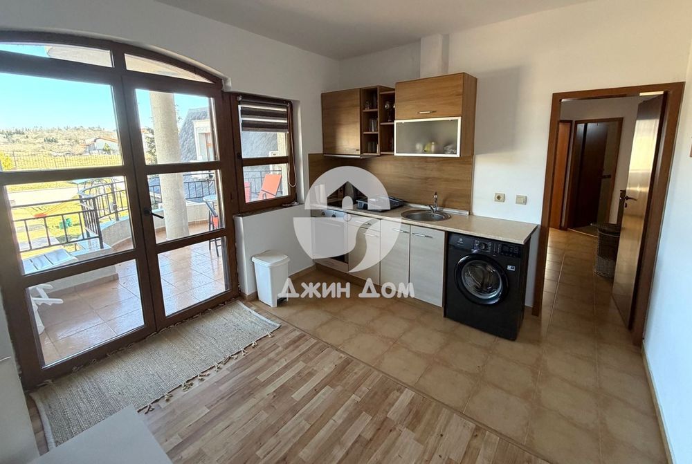 Продава се Тристаен апартамент в с. Кошарица, Област Бургас - 96 кв.м за 449 €/кв.м - Снимка #3