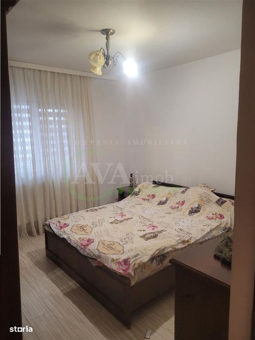 Apartament 3 camere ,zona Cora