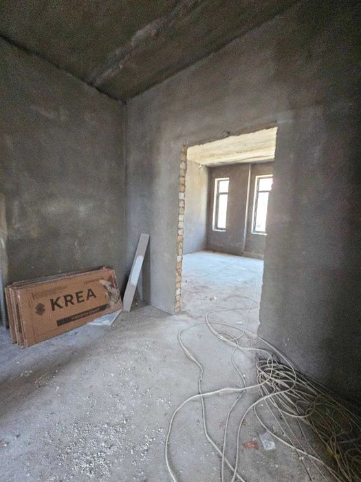 Сергели. Мунавар Файз махалляси. 2 сотих 5 хонали коробка уй сотаман