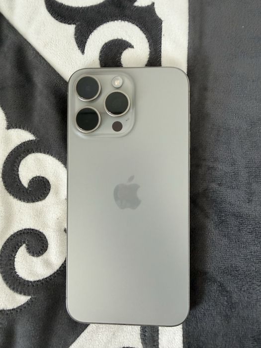 Обменяю 15 pro max 256