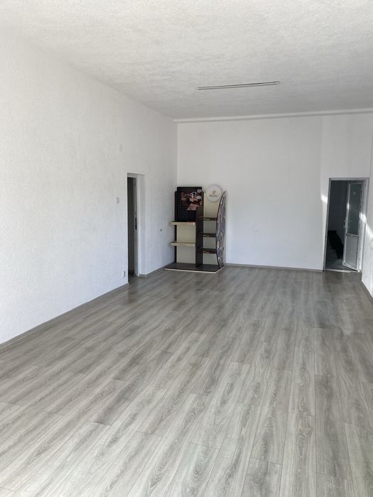 INCHIRIEZ SPATIU COMERCIAL +HALA DEPOZITARE
