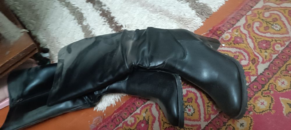 Продам женские сапожки