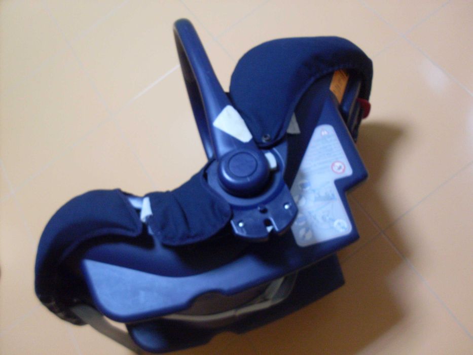 Бебешки стол за автомобил- "чист".