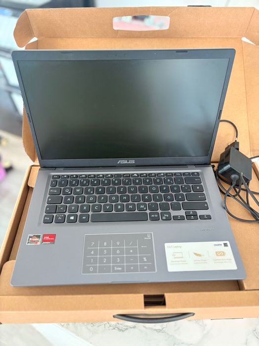 Laptop Asus ecran 14”