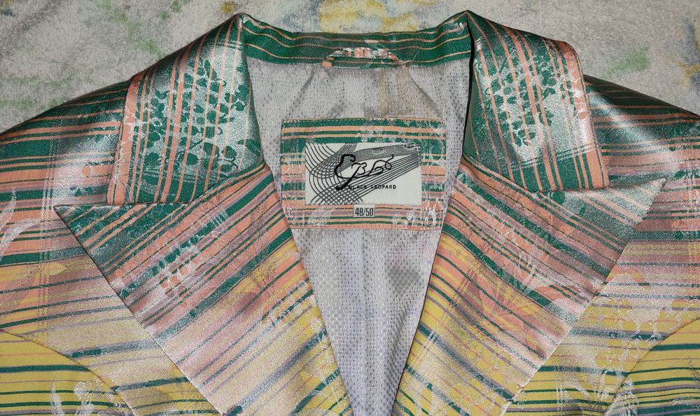 Изумительный женский пиджак - НОВЫЙ!