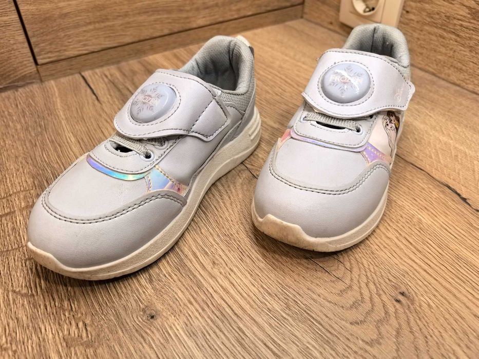 Светещи маратонки за момиченце LC Waikiki Frozen