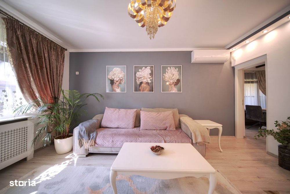 Proprietar vând apartament deosebit cu 170m curte privata 3camere2 bai