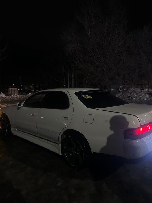 Продам машину, креста 90 2л