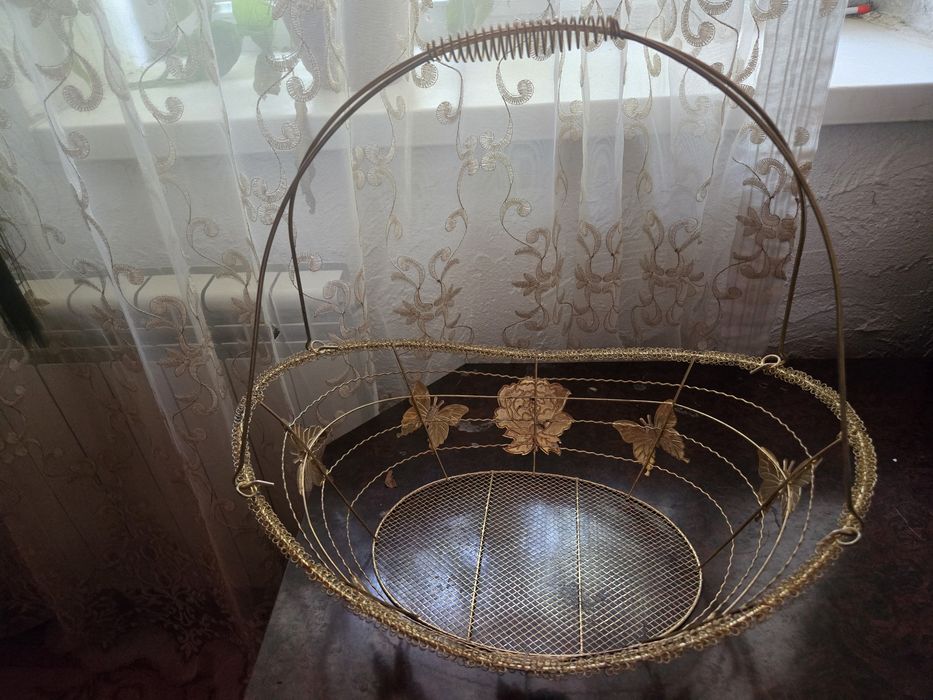 Продам корзину для фруктов и прочего