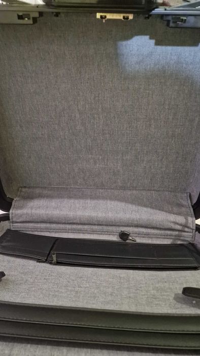 Ретро дипломатическо куфарче със опция за заключване