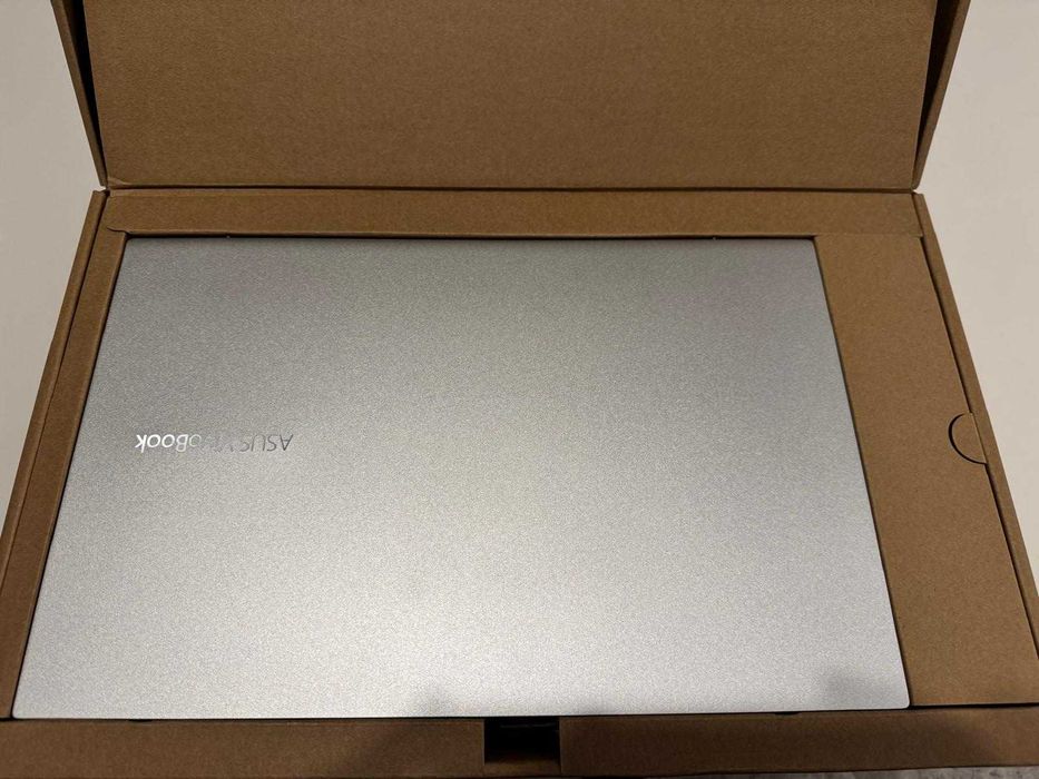 Laptop i7 Asus Vivobook S15 (S531F) (impecabil)