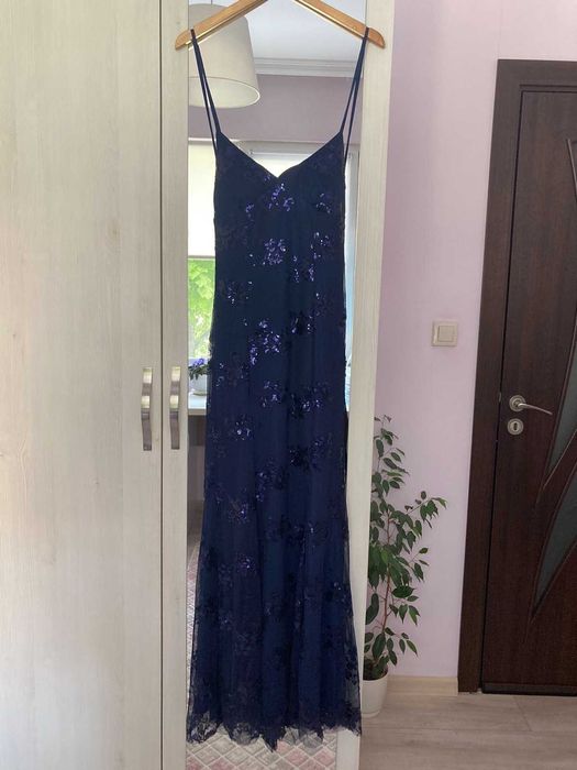 Продавам официална рокля