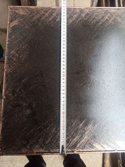 Металлический сейф