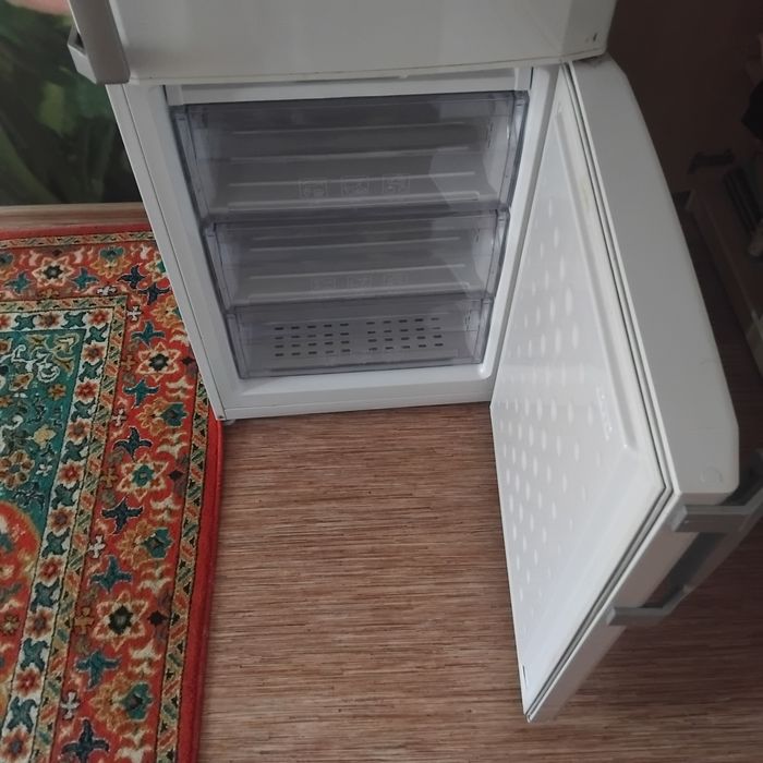 Продам холодильник Беко