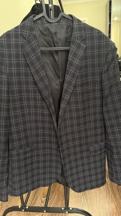 Мужские  костюмы