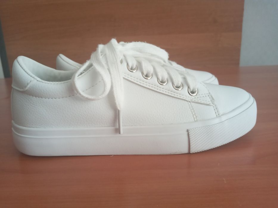 СРОЧНО! Продам кроссовки