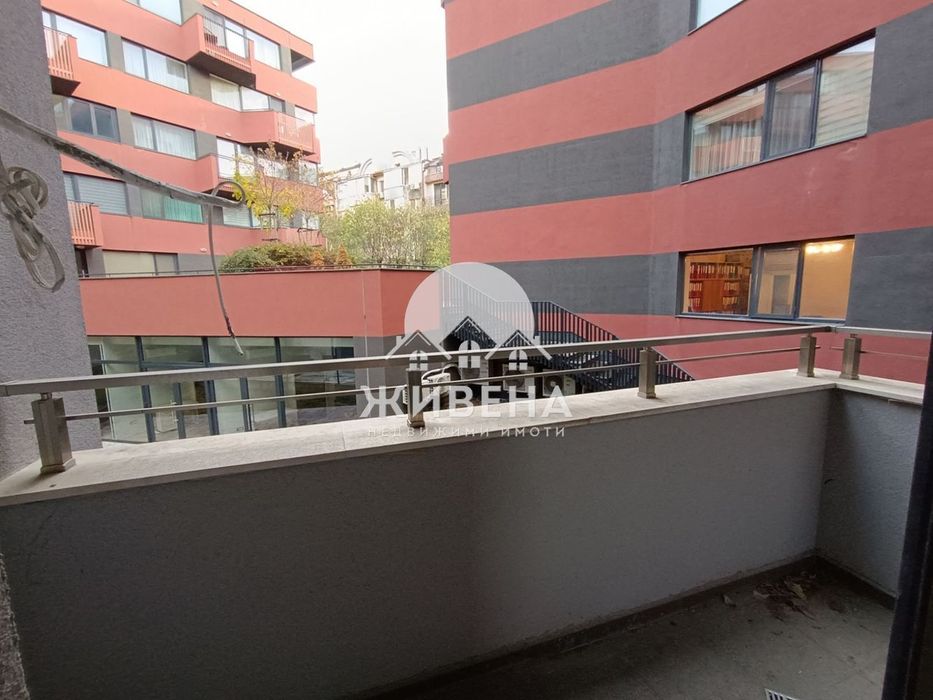 Продава се Тристаен апартамент в Варна, Лятно кино Тракия - 101 кв.м за 1313 €/кв.м - Снимка #4
