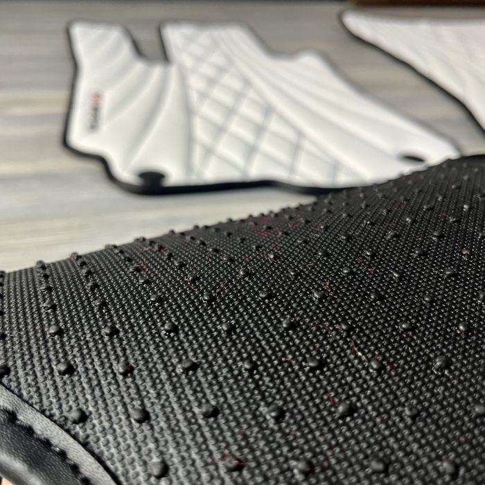 Оригинальные коврики на Mercedes