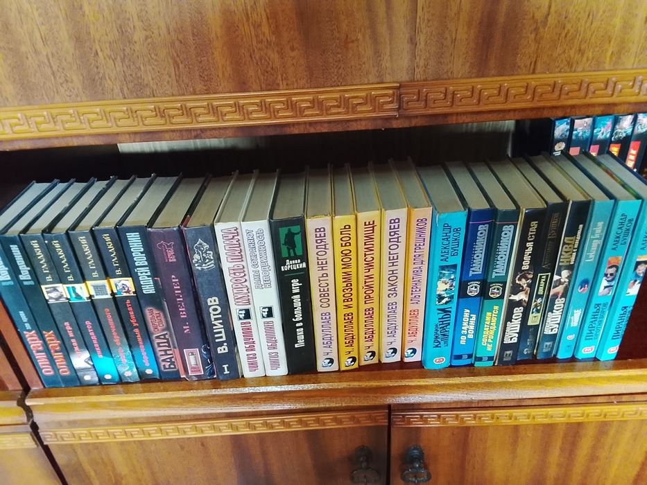 Продам,,книги,,из,,серии,,спецназ,итд