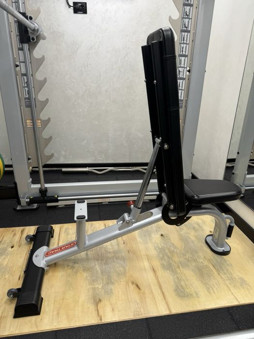 Регулируема лежанка пейка за фитнес Star Trac