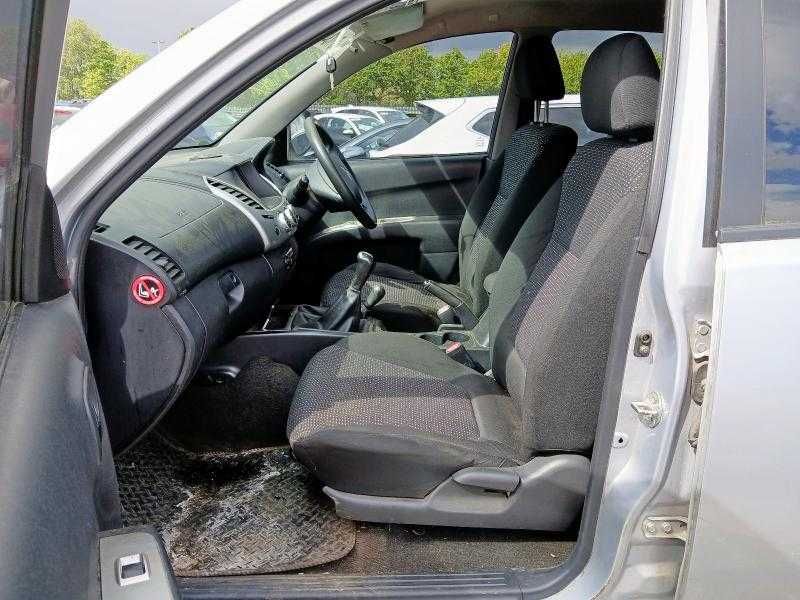 Dezmembrez Mitsubishi L200 2.5 Diesel 2014