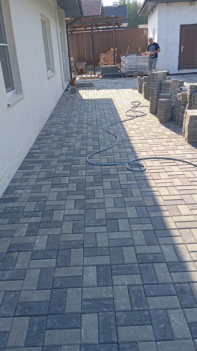 Укладка брусчатки, тротуарной плитки