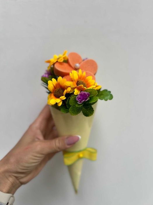 Букет с глицериново цвете