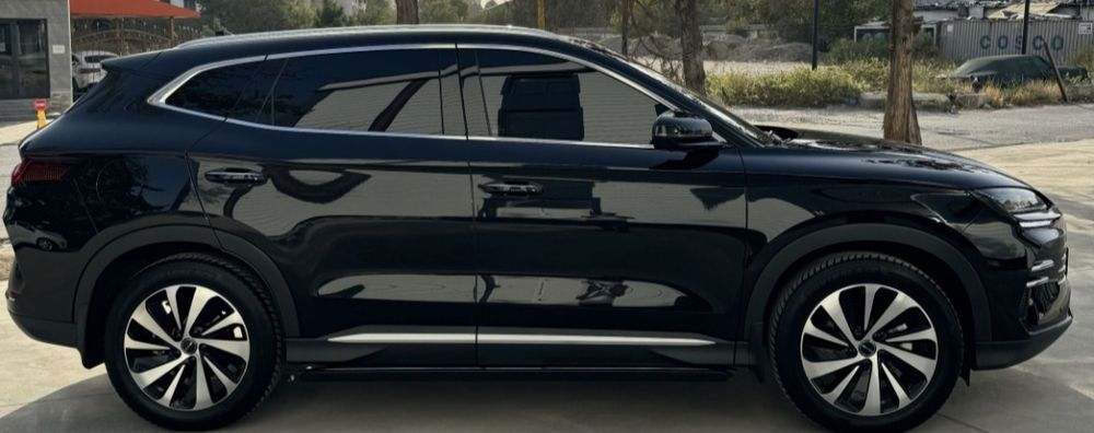 Продаю свою  машину BYD  SONG  PLUS  Champion  DM-i 150KM  Flagship .
