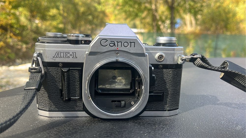 Aparat film foto Canon AE-1