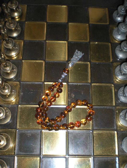 Кехлибарена броеница от балтийски кехлибар