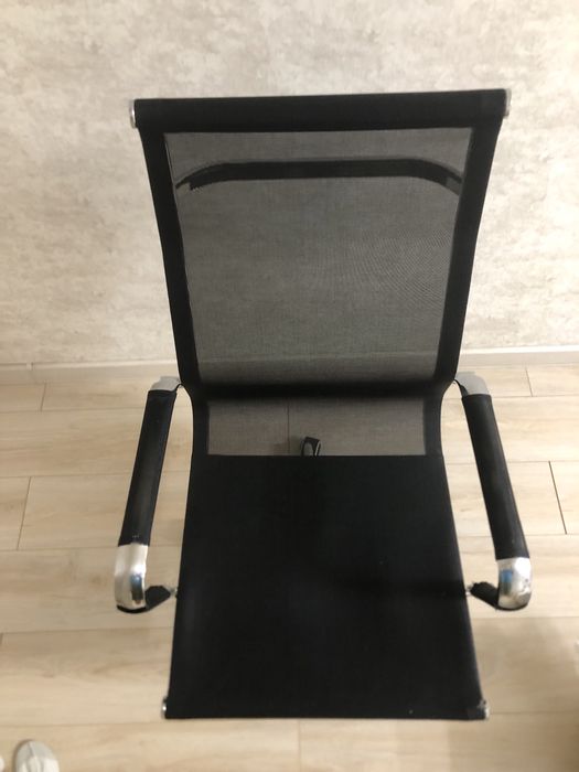 Стул офисный срочно