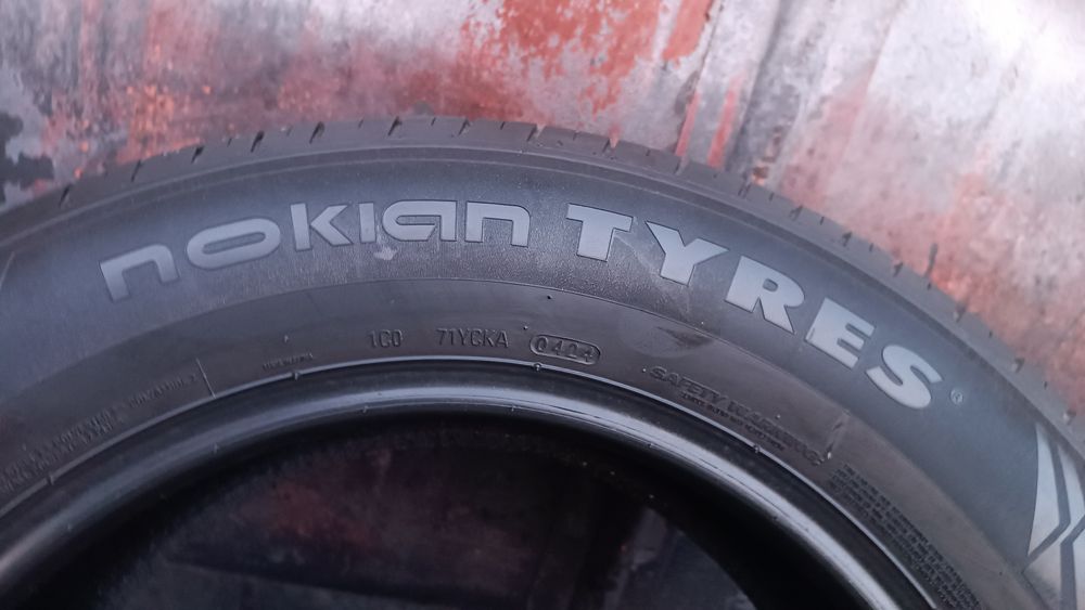 215/65/17 Nokian Дот 0424