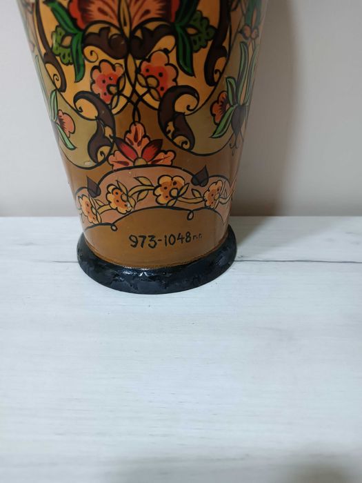 Ваза. Дерево. Роспись. Посвящена великому ученому Бируни.