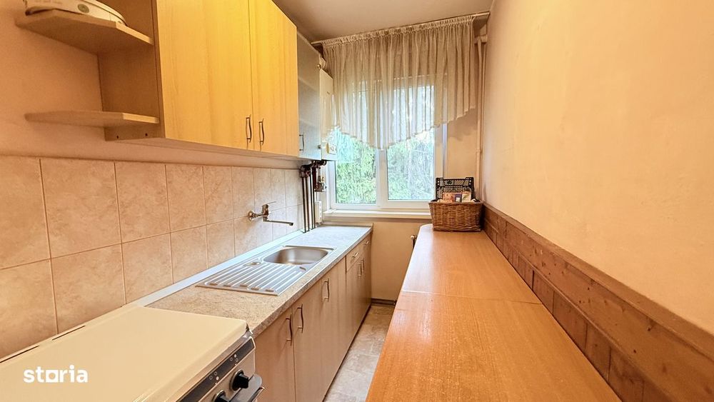 Vand apartament cu 2 camere in Cartierul Dambu