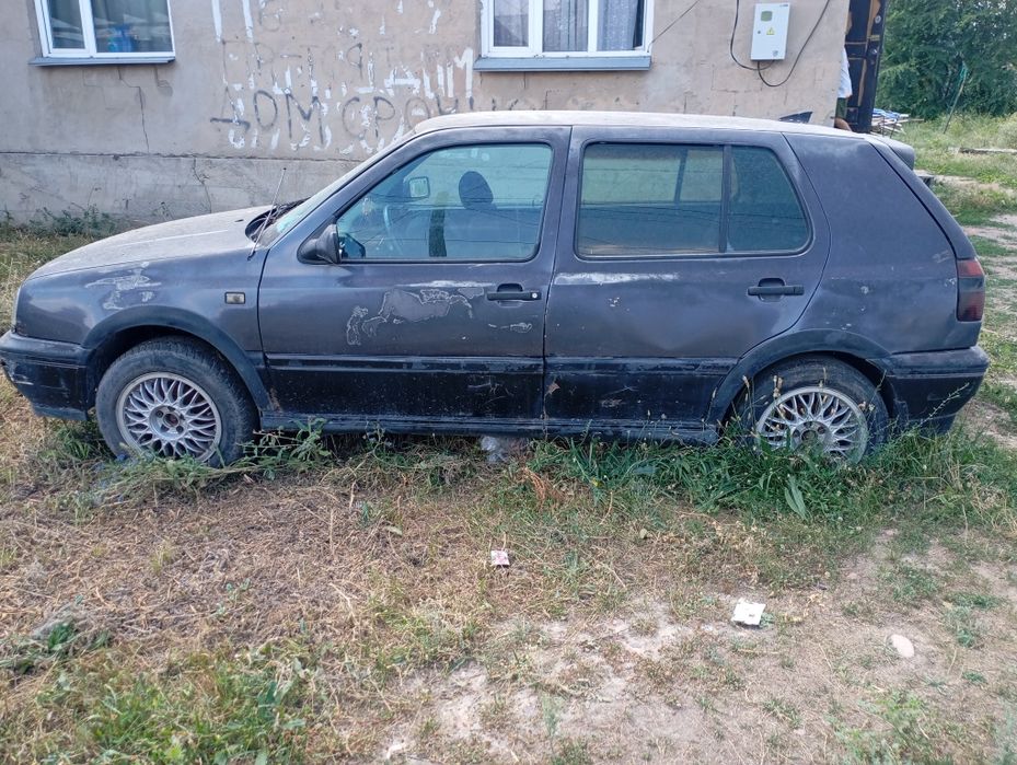 Продам машину срочно