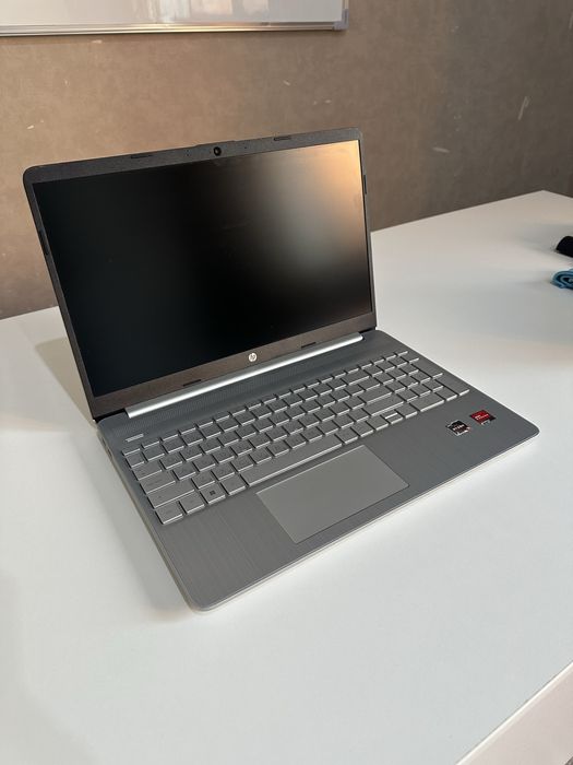 Ноутбук в продаже