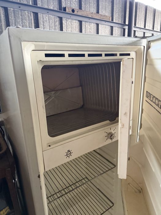 Отдам бесплатно холодильник