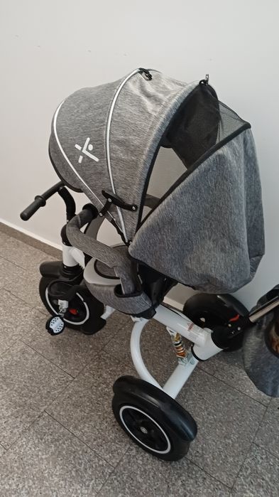 Tricicleta pentru copii