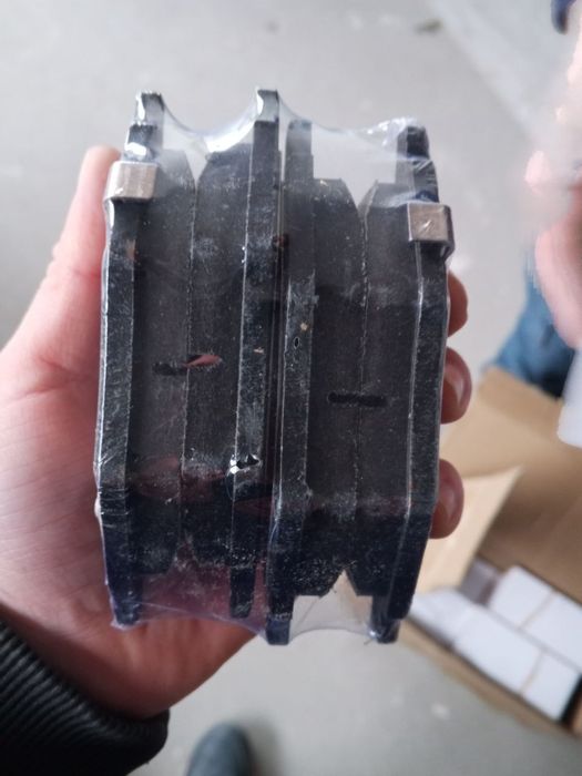 Orgina Tormoz kolodka Dongfeng EP 008. Тормозная колодка Dongfeng EP 0