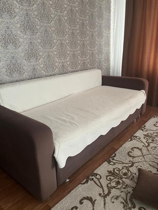 Продам диван для гостиной