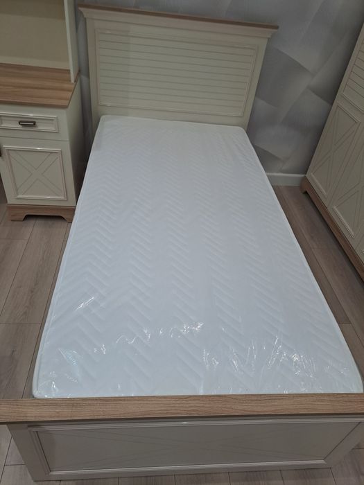 Matras va kravatlar 1 qol sexdab oling