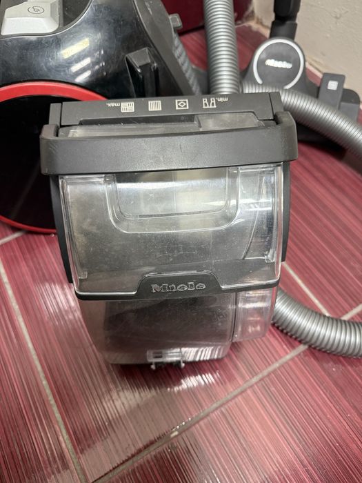 Прахосмукачка Miele Boost CX1 PowerLine - SNRF0